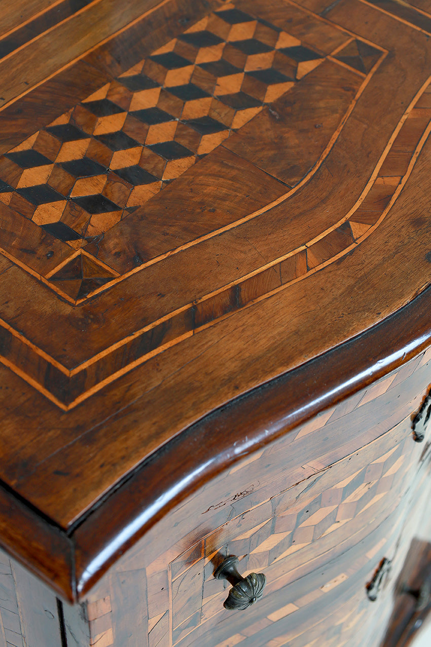 Wooden drawer with geometric patterned top