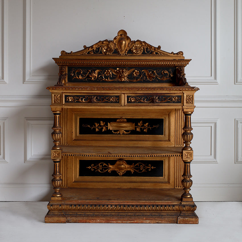 19th Century Italian Carved Giltwood Buffet