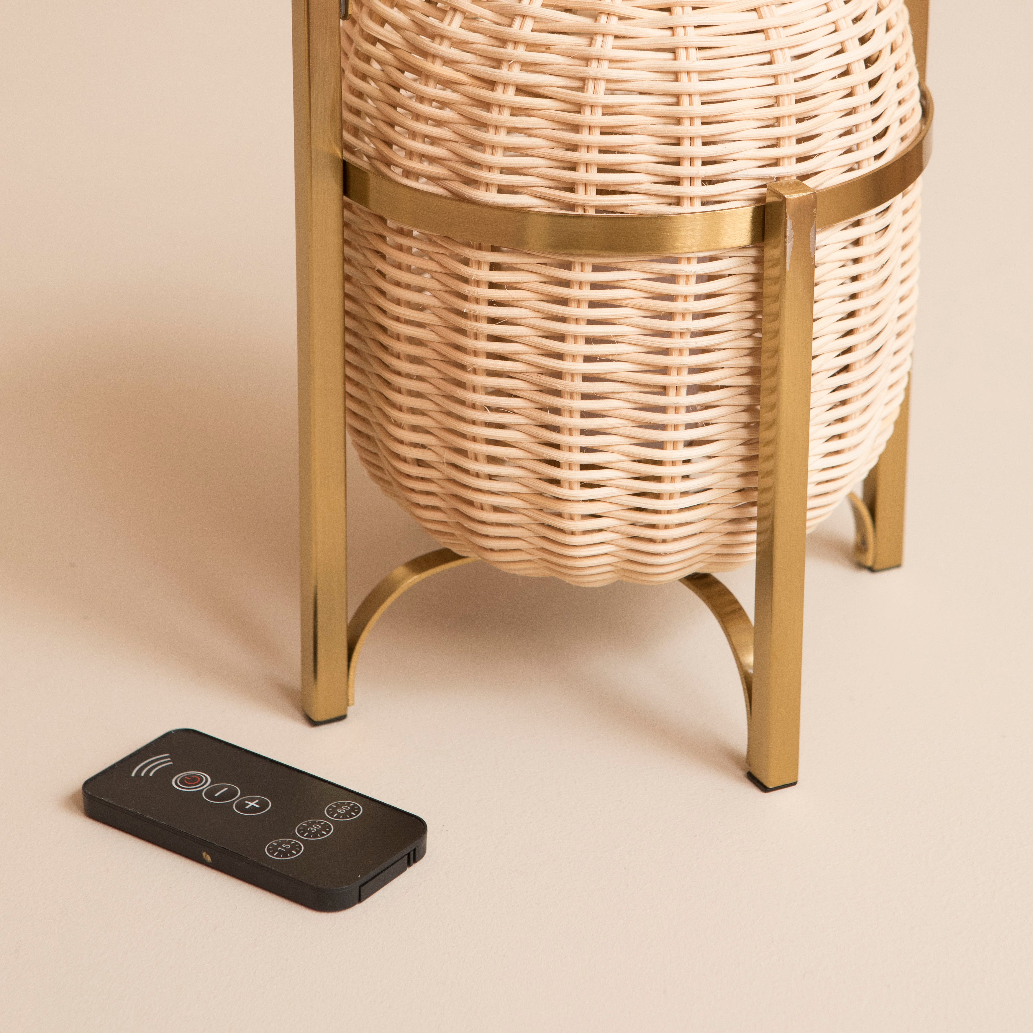 Ket Rattan Cordless Lamp