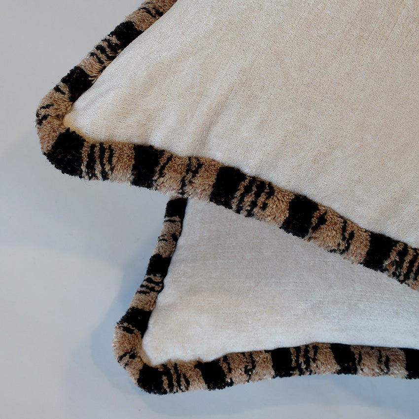 Arezzo Cushion - Linen/Leopard
