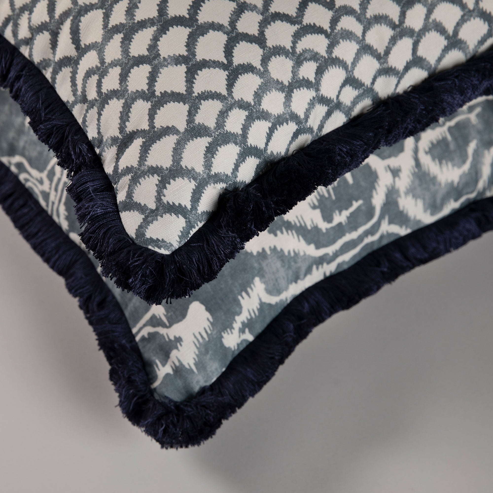 Rivière Cushion - Blue