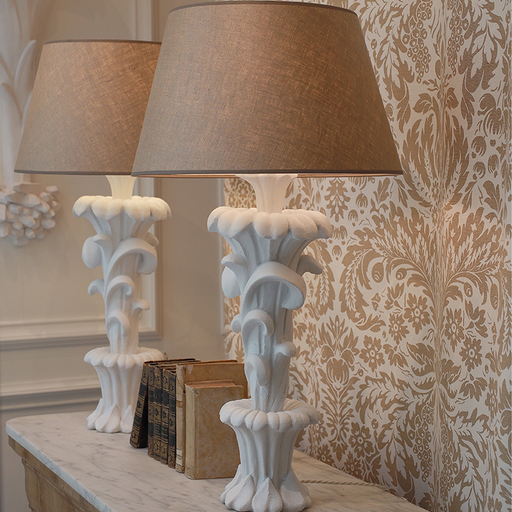 Roche Acanthus Table Lamp