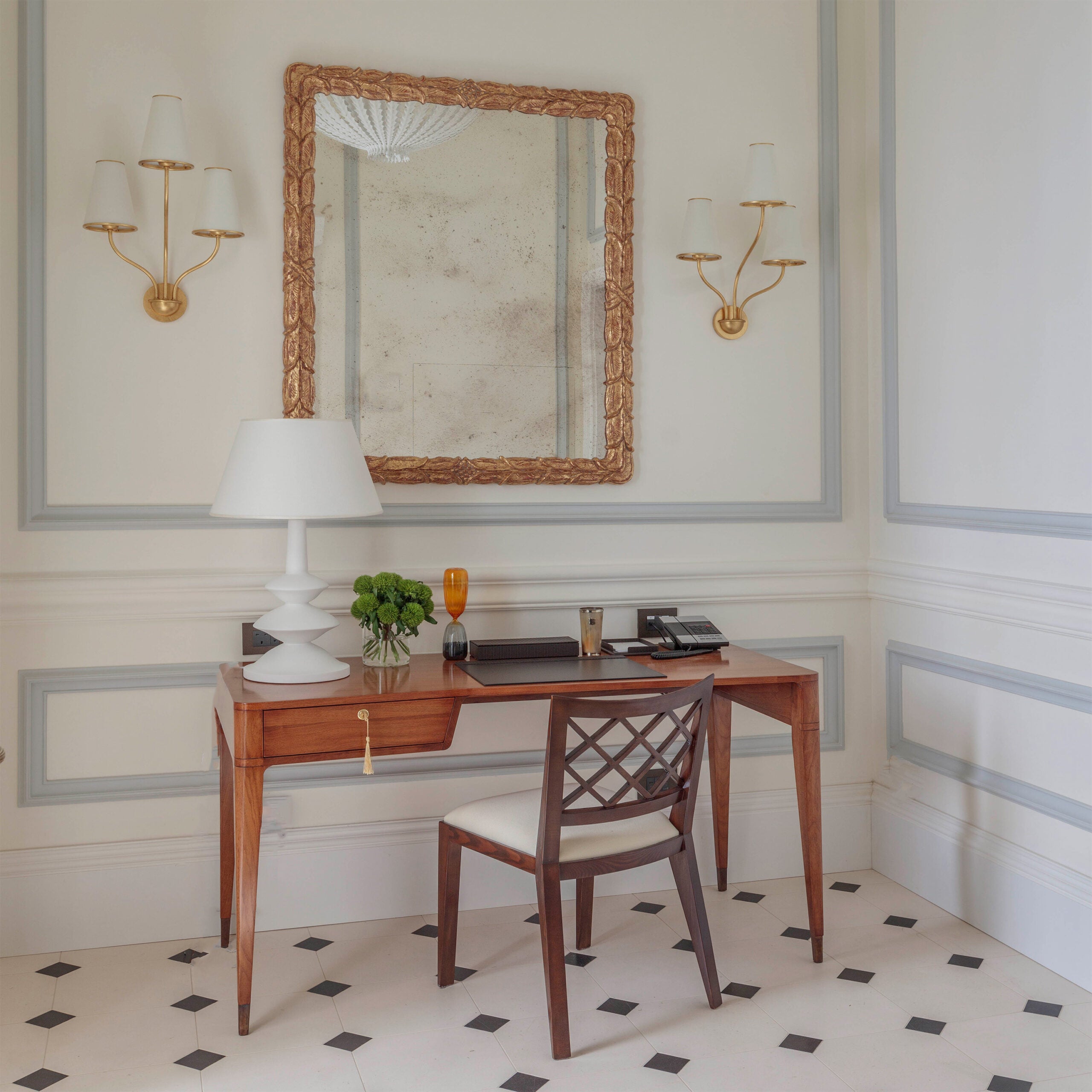 Mini Frank Table Lamp - White