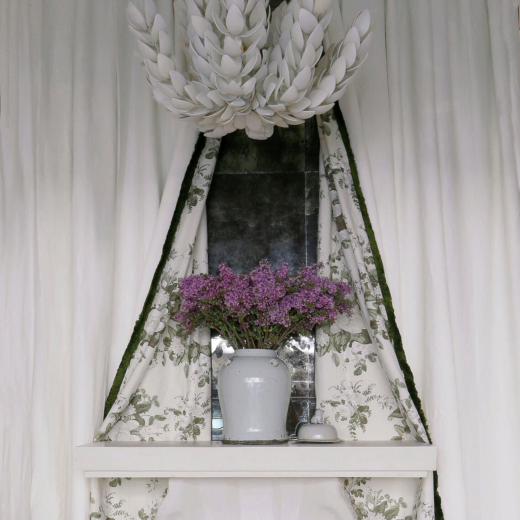 Scallop Console Table