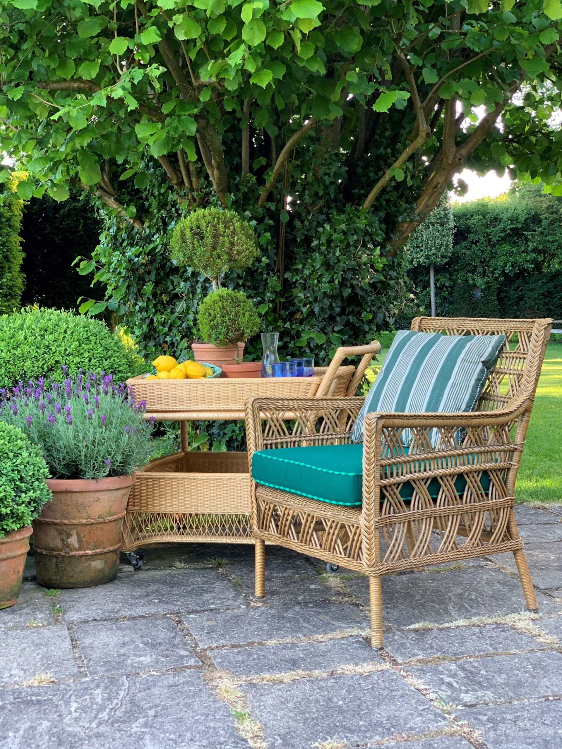 Vignette.Salma Chair Green.Omar Trolley