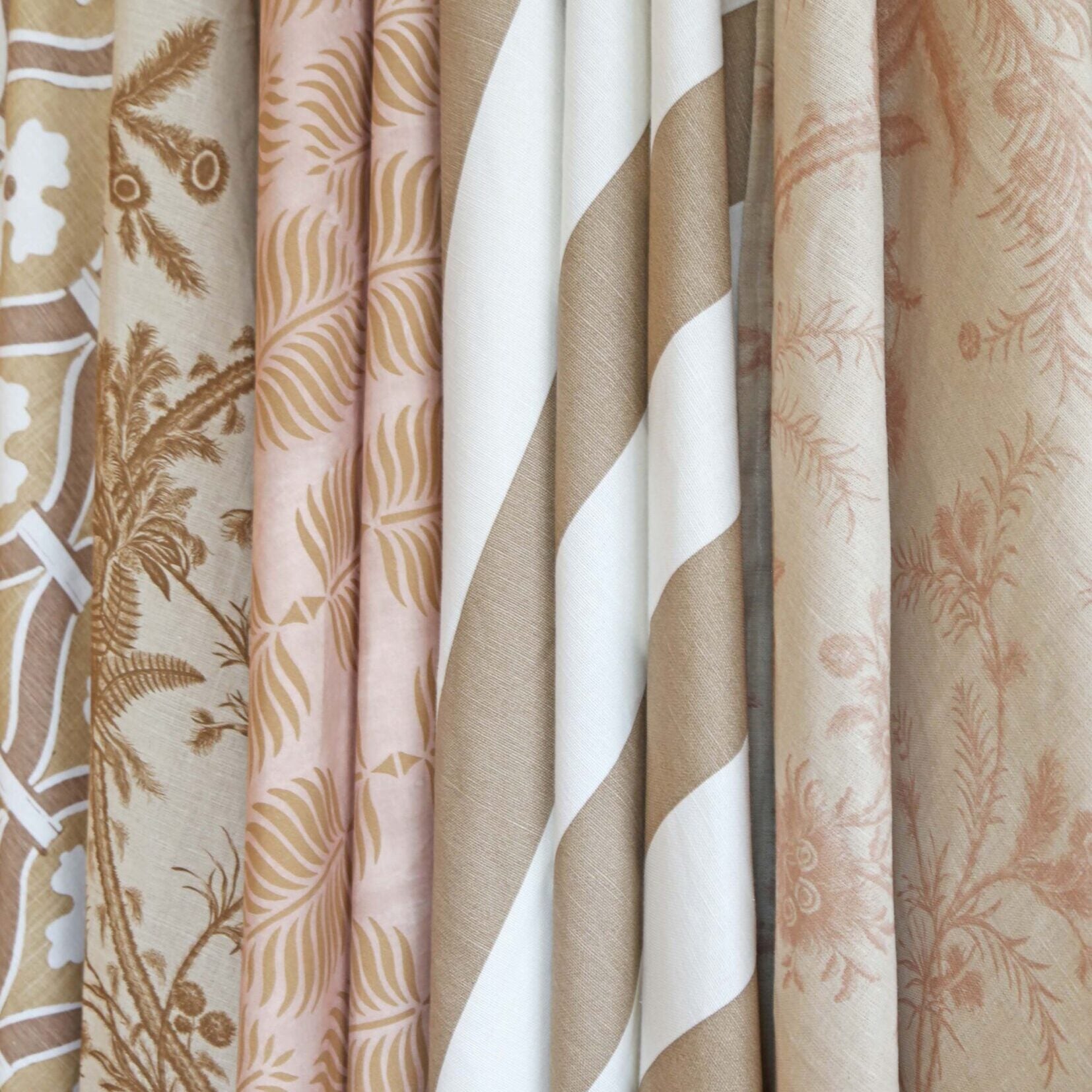 Byblos - Plum / Beige