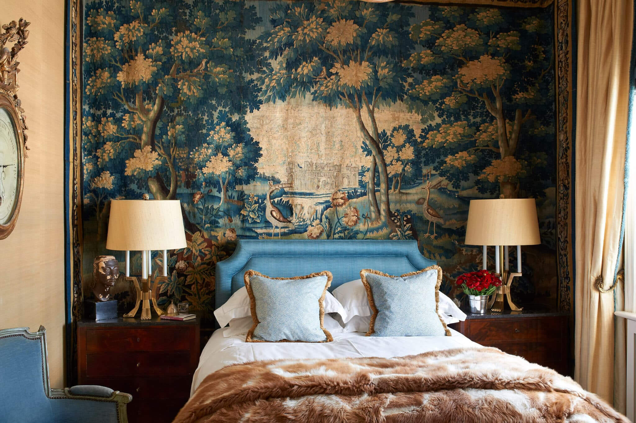 Balancing Antique and Contemporary Interiors: Creating a Home That Feels Collected Over Time