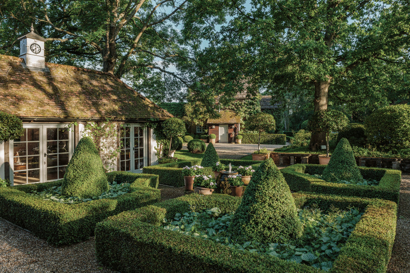 Sussex Farmhouse - The Garden  secondary image