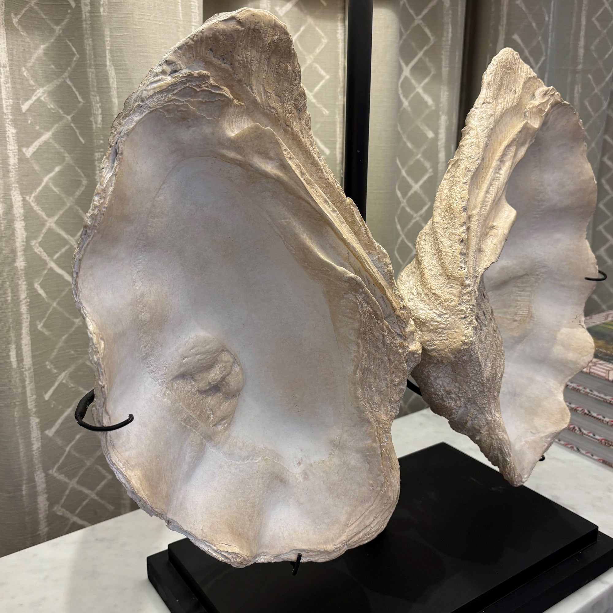 Clam Table Lamp