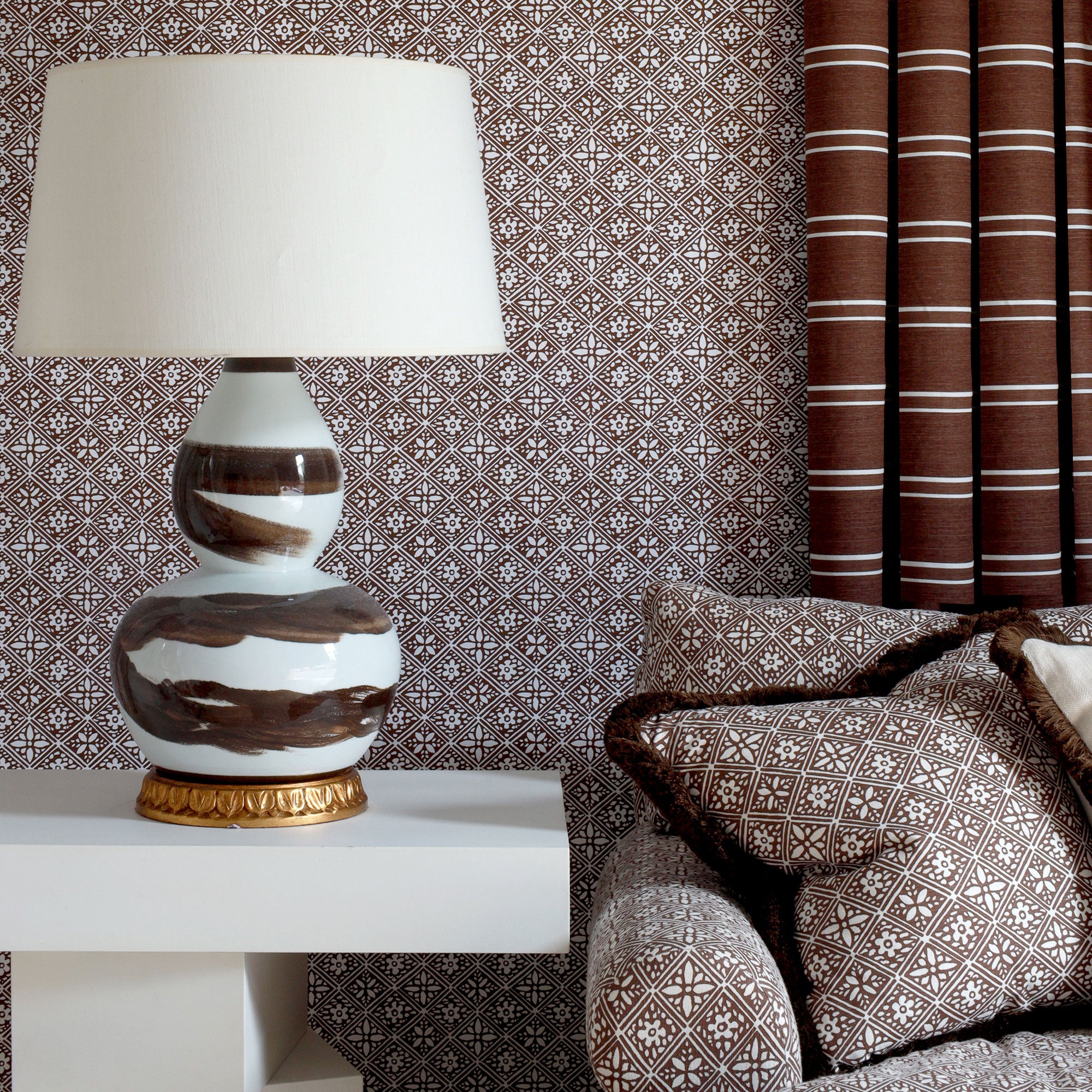 Hadiqa Wallpaper - Brown
