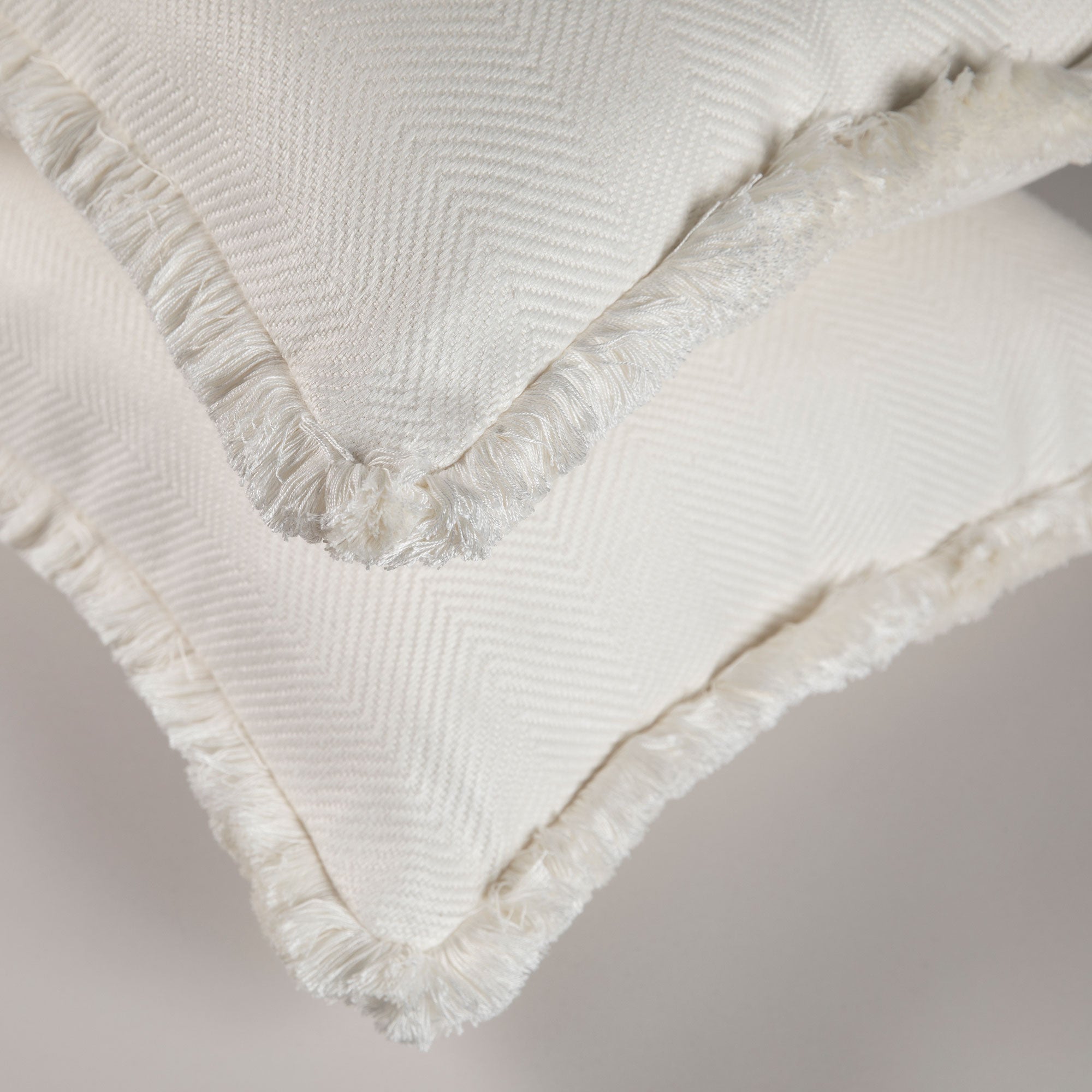Cut Ruche in White
