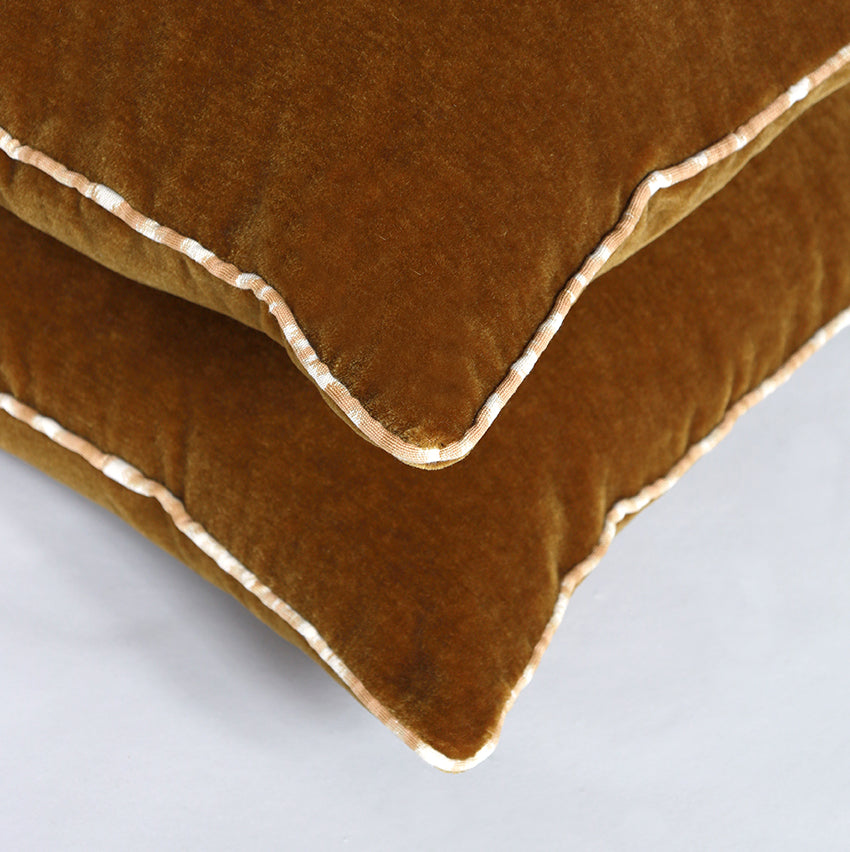 Cavelle Cushion - Bronze