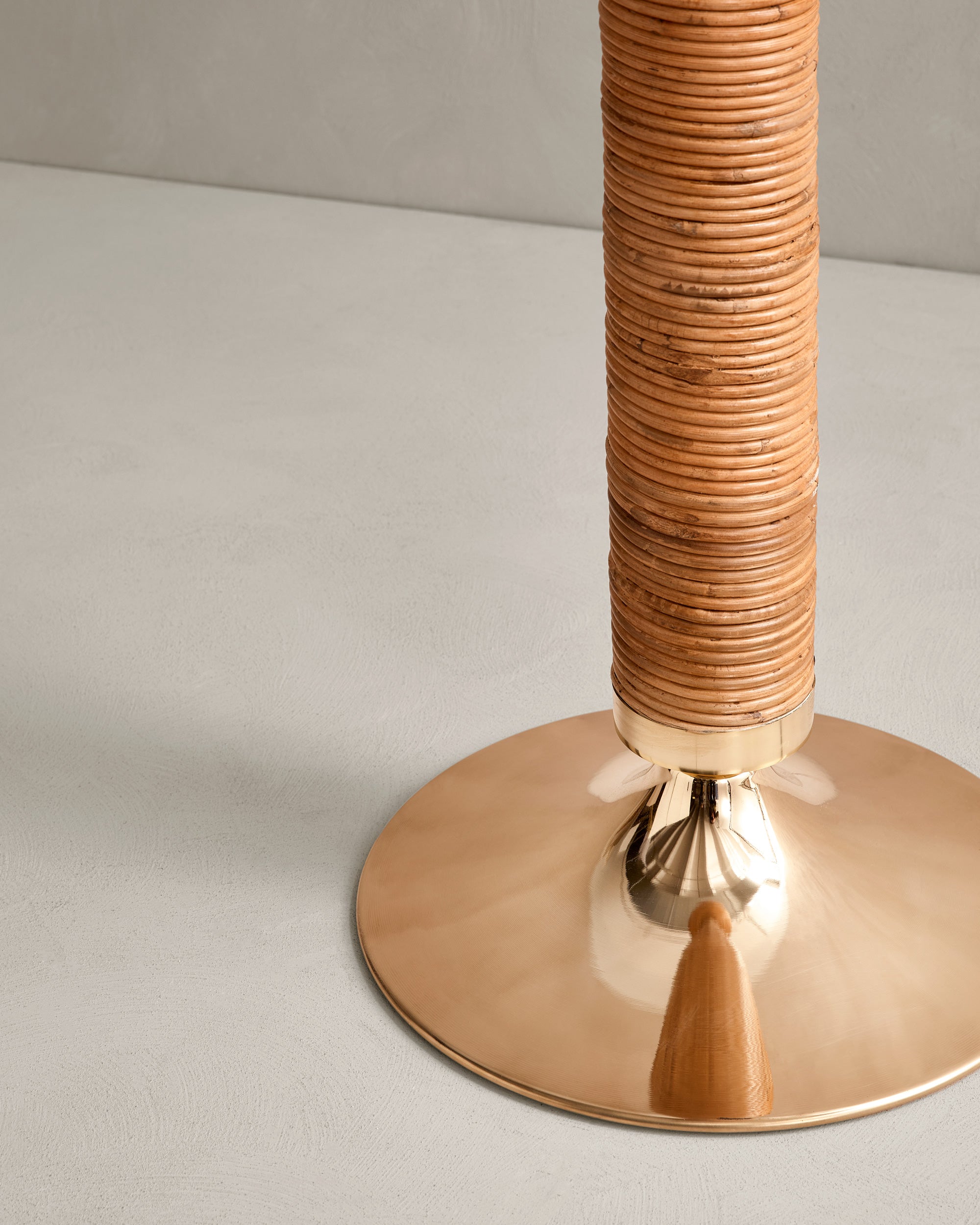 Alba Floor Lamp