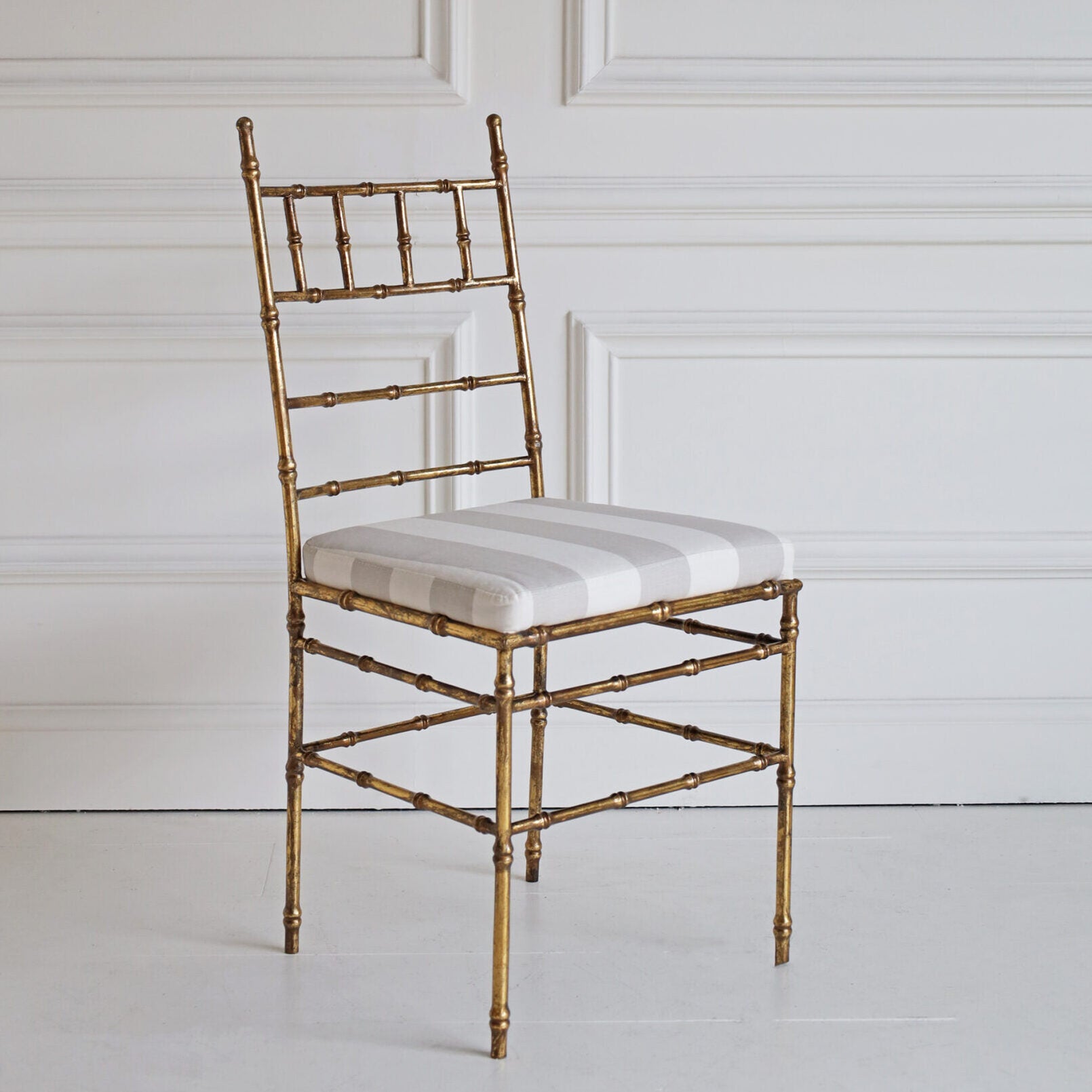 Avenue Stripe - Grey on White