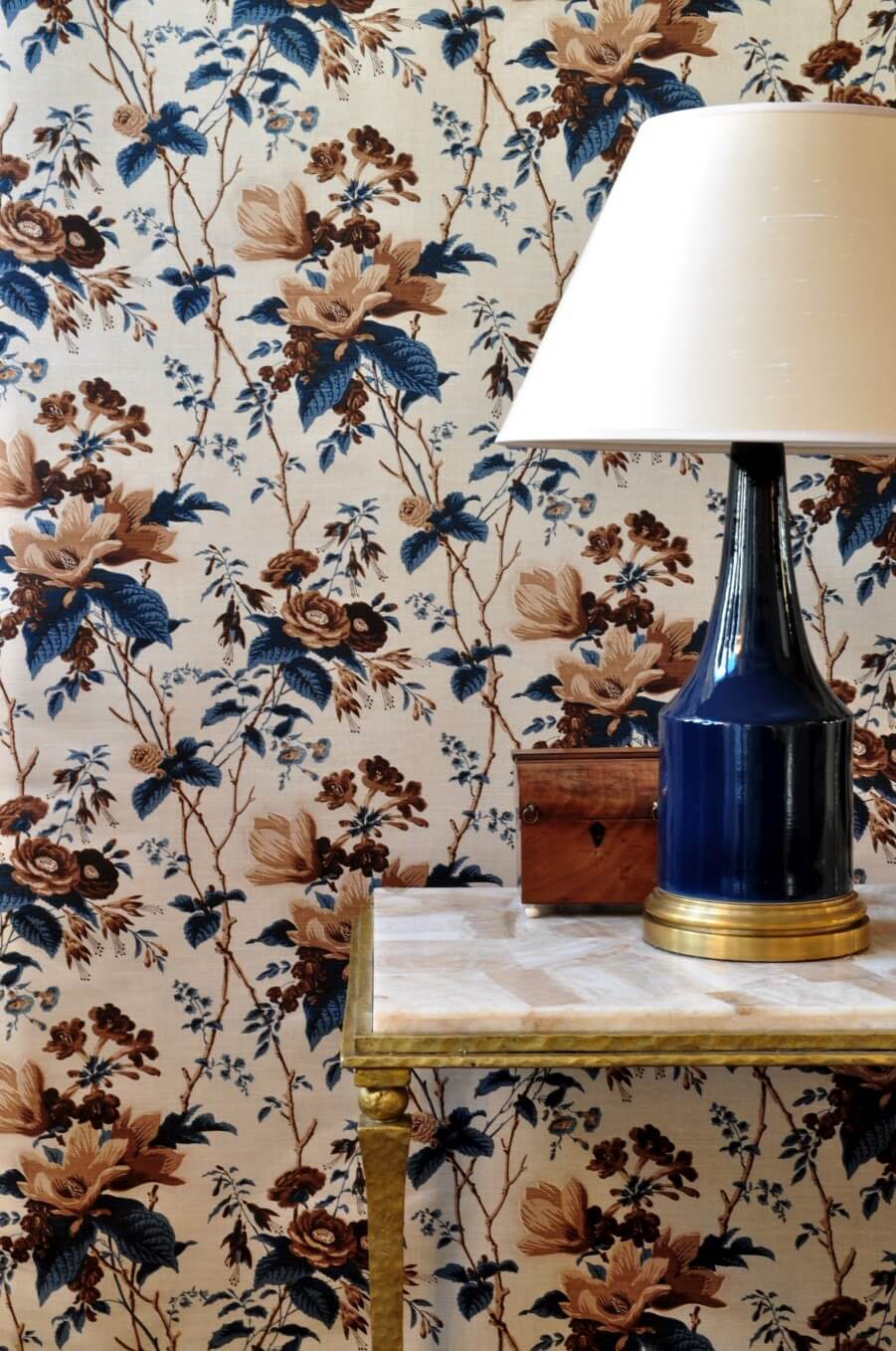 Vignette.De La Tour Blue &#038; Brown (2)