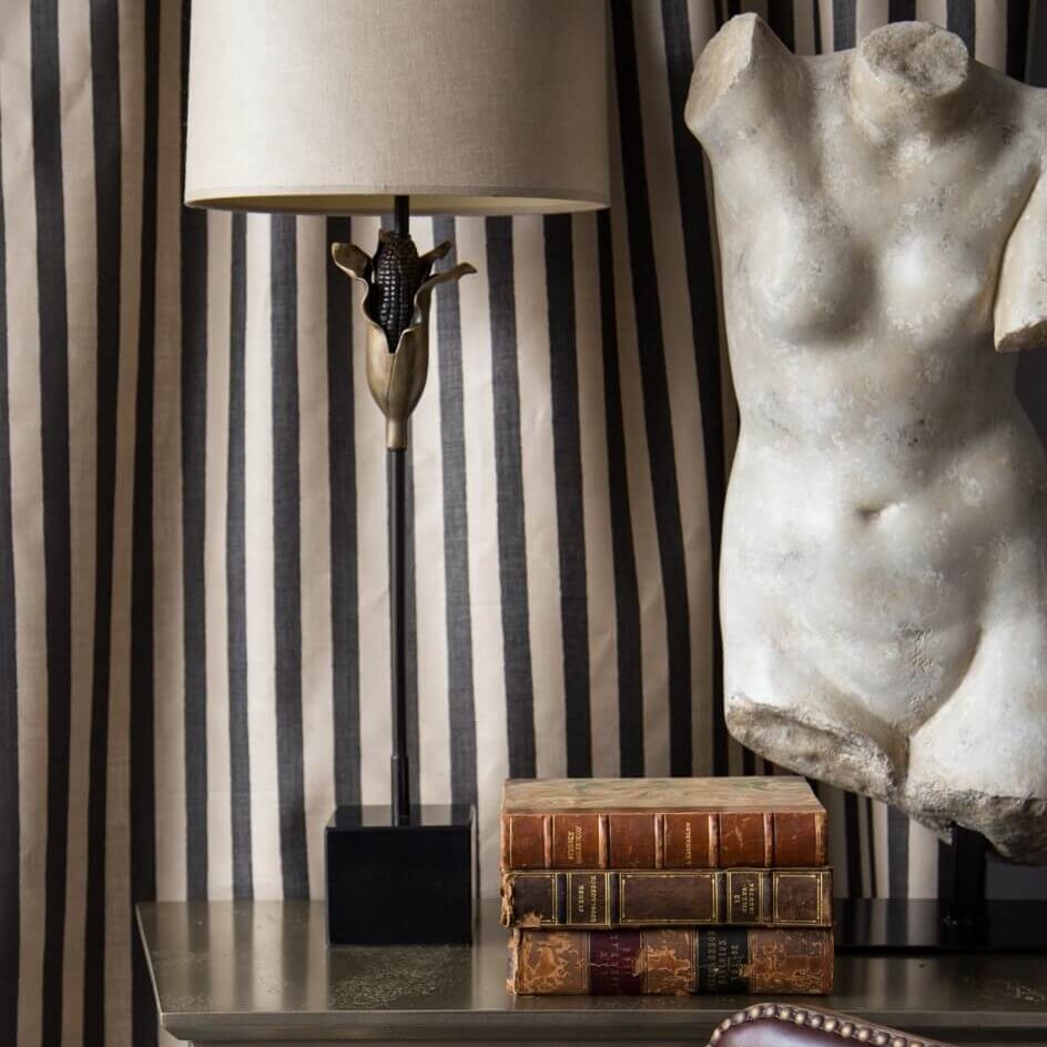 Vignette.Melba Stripe Black. Corn Table Lamp