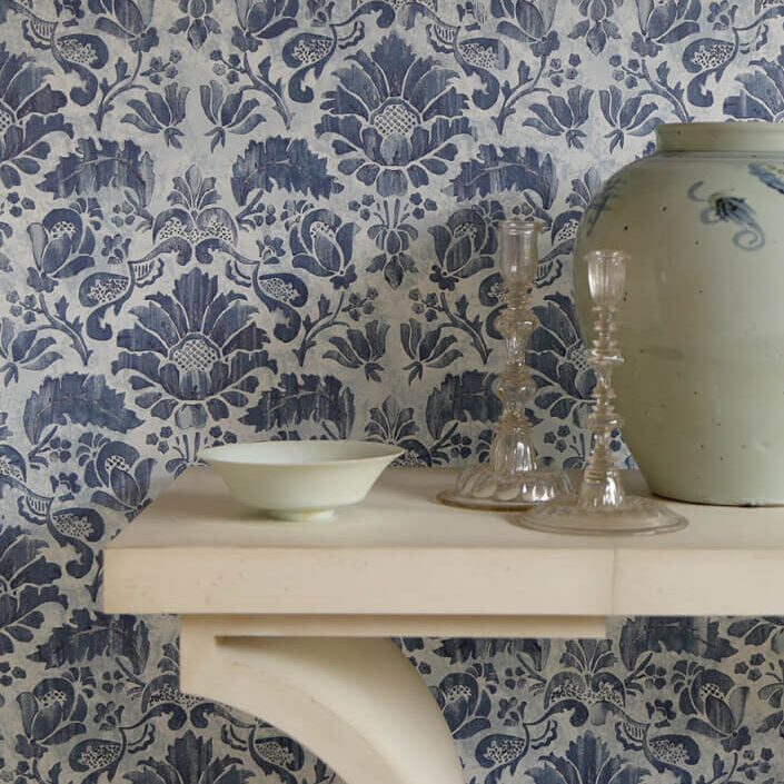 Vignette.Rialto Damask Blue.Myriad Console LR