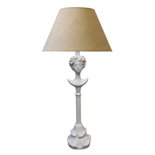 The-Girl-Table-Lamp-640&#215;640